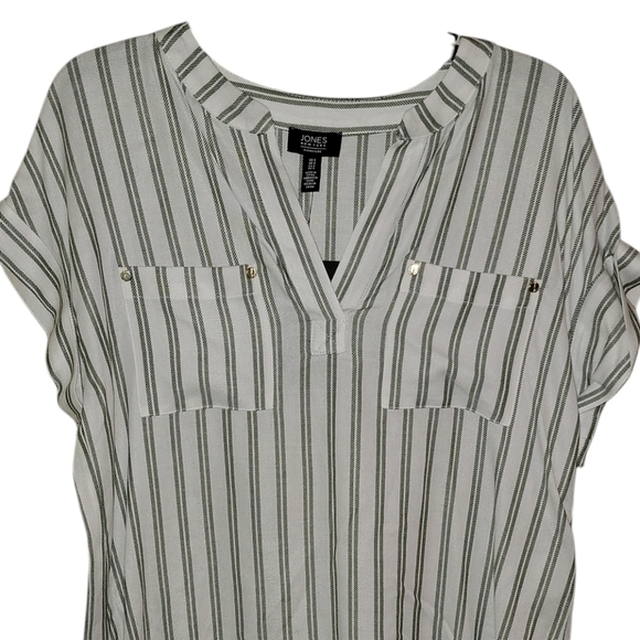 Jones New York Women's Striped White/Basil woven top. Size small NWT - Picture 4 of 9